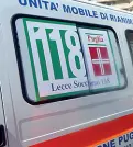  ??  ?? Un’ambulanza del 118 di Lecce