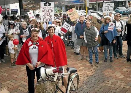  ?? VIRGINIA WOOLF/ STUFF ?? A march against pay and work conditions for Kiwi nurses held in Nelson on Internatio­nal Nurses Day.