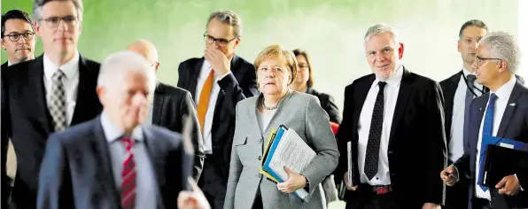  ?? AP-BILD: SOHN ?? Kanzlerin Angela Merkel im Bundeskanz­leramt nach Gesprächen mit Vertretern der Kommunen zur Luftqualit­ät in deutschen Städten