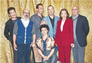 ?? AARON RICHTER/THE NEW YORK TIMES ?? Jason Bateman, far left, has apologized for defending co-star Jeffrey Tambor, far right, after Jessica Walter, second from right, accused him of verbal harassment.