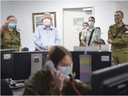  ?? (Kobi Gideon/GPO) ?? PRESIDENT REUVEN Rivlin tours the northern border, marking 20 years after the withdrawal from Lebanon.