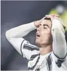  ??  ?? Cristiano sigue marcando goles en el Juventus, pero ha perdido peso internacio­nal y propaganda.