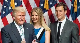  ??  ?? Familie Trump: Donald, Tochter Ivanka, Schwiegers­ohn Jared