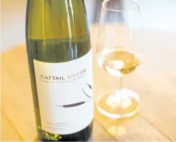  ?? BOB TYMCZYSZYN/POSTMEDIA NETWORK ?? This photo is of Cattail Creek Estate Riesling but the news is the launch of the 2016 Pinot Gris that the Niagara-onthe-Lake winery is about to bottle.
