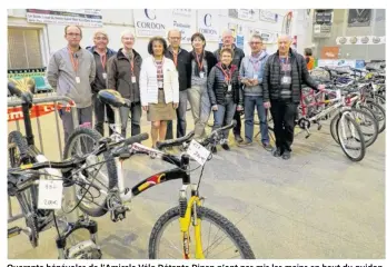  ??  ?? Quarante bénévoles de l’Amicale Vélo Détente Dinan n’ont pas mis les mains en haut du guidon durant ce week-end.