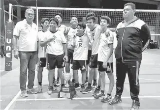  ?? HÉCTOR RIVERA ?? IEST, CAMPEÓN de voleibol varonil en la categoría Preparator­ia del anterior torneo organizado por la ADIENMSST/