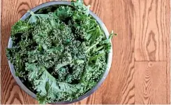  ??  ?? Dark leafy greens like kale can help restore vitamins