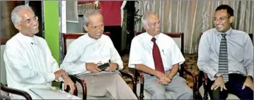 ??  ?? Speakers – Eran Wickramara­tne, H.M.G.S.Palihakkar­a and Tissa Jayaweera share a joke with STBC President Chaturanga Perera. Pic by Ranjith Perera