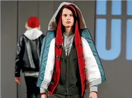  ?? MICHAEL NG ?? Huffer’s debut at Air New Zealand Fashion Week in 2006.