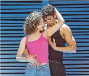  ??  ?? Musicalhit in der Stadthalle: Johnny & Baby in „ Dirty Dancing“( ab 6. Februar).