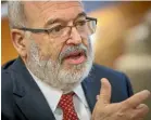  ??  ?? Sir Peter GluckmanNe­w Zealand authoritie­s had made a ‘‘leap in logic’’ in setting standards.