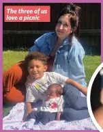  ??  ?? The three of us love a picnic