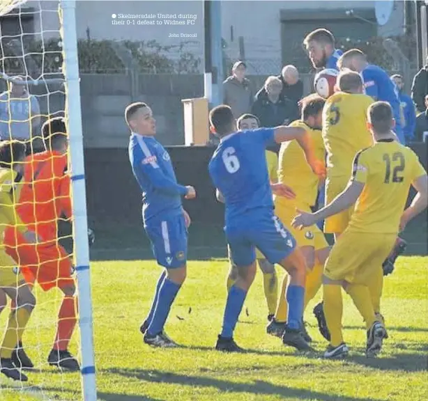  ?? Skelmersda­le United during their 0-1 defeat to Widnes FC John Driscoll ??