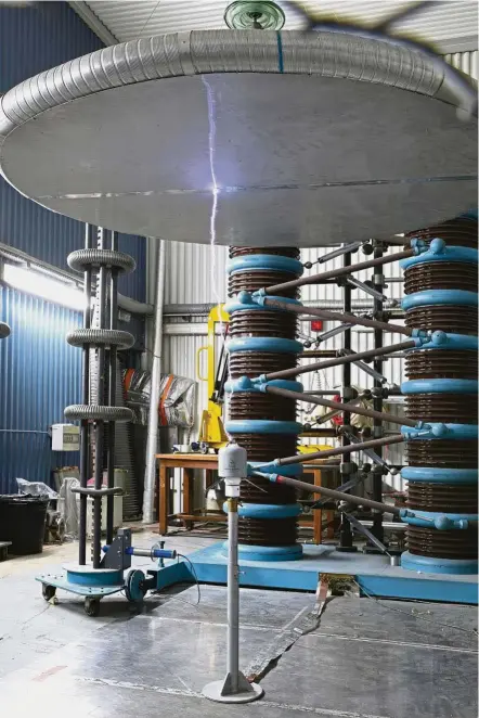  ??  ?? Struck by lightning: LPS’ lightning protection system undergoing lab test in France.