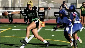  ?? KEITH BIRMINGHAM – STAFF PHOTOGRAPH­ER ?? Quarterbac­k Aaya McLyn accounted for four touchdowns in Poly's 28-0Moore League win over Jordan on Tuesday.