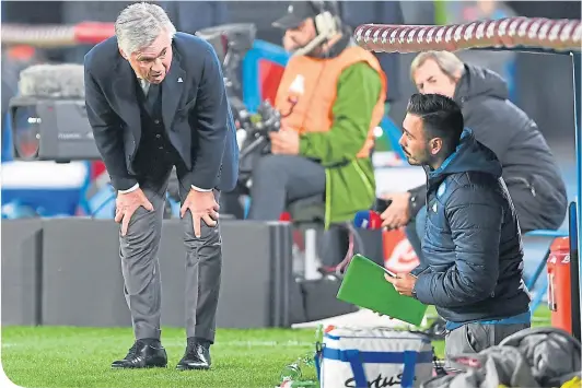  ??  ?? “What are we going to do now, son?” Carlo Ancelotti consults with his son, Davide, something that will be a regular sight at Everton