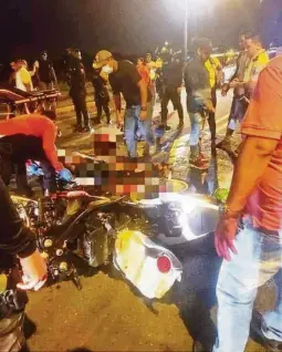  ??  ?? kUn hombre y una mujer que circulaban en una moto murieron en Quevedo.