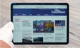  ?? Photograph: Samuel Gibbs/The Guardian ?? The 2020 iPad Air gets a full redesign making it a cheaper iPad Pro alternativ­e, with plenty of power, screen and new Touch ID power button.
