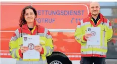  ?? FOTO: STADT HILDEN/HELMER ?? Drei Jahre lang haben Nina Hagemann (24 Jahre) und Cliff Wecker (26 Jahre) gelernt, Menschenle­ben zu retten.