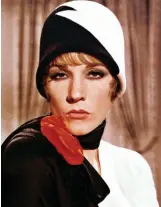  ??  ?? comic touch: Julie Andrews as Millie Dillmount in Thoroughly Modern Millie