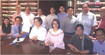  ??  ?? Awang Husaini (seated second left) together with Christina (seated third left) and the other division chiefs addressing the media at the emergency press conference.