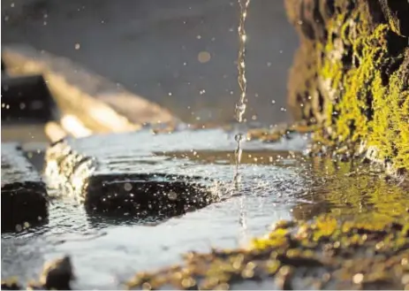  ?? ?? Potenciar el uso del agua regenerada es clave en la lucha contra el cambio climático y permite recargar los acuíferos