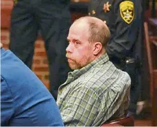  ?? Will Waldron/times Union ?? Craig Ross Jr. is arraigned on Nov. 17. The 46-year-old accused of kidnapping a girl from a state park needs a new lawyer after his attorney was appointed the top attorney for Saratoga County.