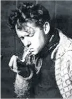  ??  ?? Dylan Thomas