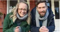  ?? FOTO: CARINA AHLSKOG ?? Elin Skagersten-Ström och Jonas Sundström kan få fira att deras program Strömsö får pris i kväll.