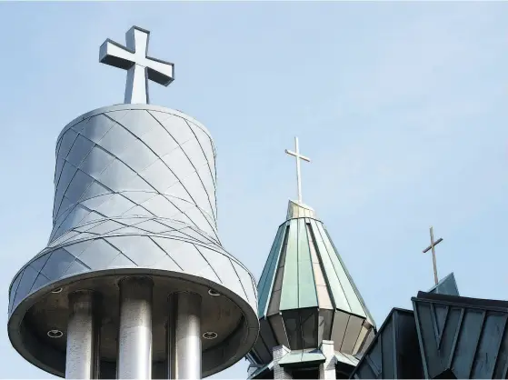  ?? PETER J THOMPSON / NATIONAL POST FILES ?? The skirmishes over summer jobs and a proposed faith-based law school in B.C. reflect an intensifyi­ng clash between conservati­ve Christians and secular institutio­ns. “The state of religious freedom in Canada now is alarmingly restricted,” says one...