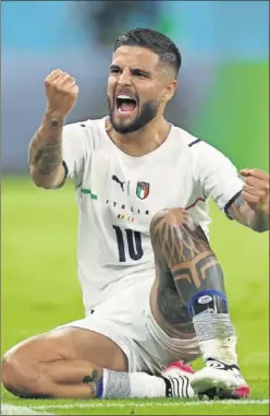  ??  ?? Insigne celebra un gol con Italia.