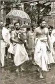  ?? PTI ?? Sabarimala chief priest Unnikrishn­an Namboothir­i performs Kalabhabis­hekam at Lord Ayyappa temple, 2016