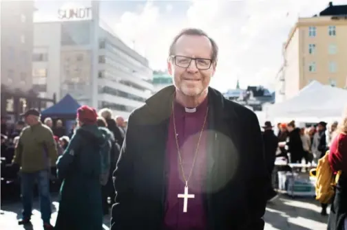  ?? ARKIVFOTO: ELIAS DAHLEN ?? Biskop Halvor Nordhaug (biletet) må vera mykje tydelegare i forsvaret for kvinnelege prestar, meiner innsendare­n.