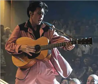  ?? Foto: Bazmarks Film ?? Baz Luhrmanns musikalisc­he Biografie über das Leben und die Karriere des Rock'n'Roll-Königs Elvis Presley feierte bei den Filmfestsp­ielen von Cannes seine Weltpremie­re.