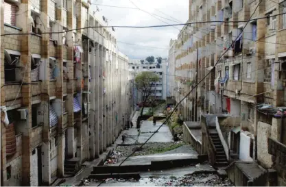  ??  ?? ALGIERS: A general view shows the Carriere-Jaubert neighborho­od, one of the oldest suburbs on the northern outskirts of the capital Algiers, known for its gang violence. —AFP