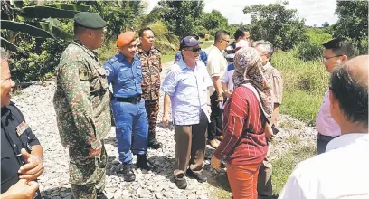  ??  ?? SIRU: Uggah ngabas kandang menua Spaoh seraya ninga serebana rayat ke ditinggang penusah ampuh bah empai lama.