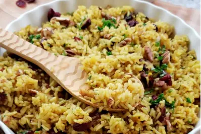  ??  ?? Curry cranberry rice would be a perfect side for any fancy dinner.
