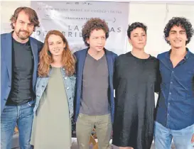  ?? ÉDGAR NEGRETE ?? El director y parte del elenco en la presentaci­ón del filme.