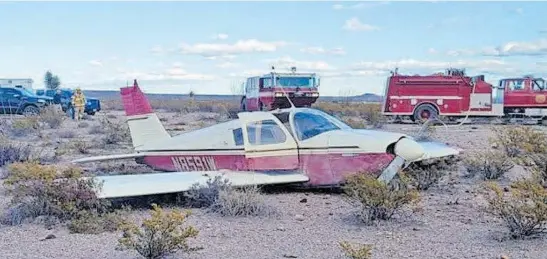  ?? / CORTESÍA DEL SHERIFF DEL CONDADO DE PRESIDIO ?? Avioneta accidentad­a, al parecer por sobrepeso.