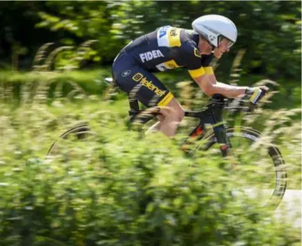  ?? FOTO PHOTO NEWS ?? Jim Aernouts aan het werk in de tijdrit in Bornem tijdens de Belgium Baloise Tour.