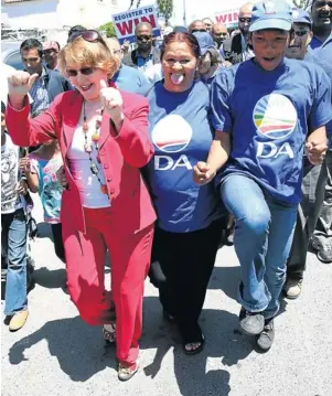  ?? Picture: ESA ALEXANDER ?? PARTY TIME: DA Leader Helen Zille dances with supporters outside the Independen­t Electoral Commission’s registrati­on station in Heinz Park, Cape Town, last weekend