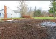  ?? CHARLES PRITCHARD — ONEIDA DAILY DISPATCH ?? 512and 514Deverea­ux St. are cleared out after demolition on Nov. 272017.