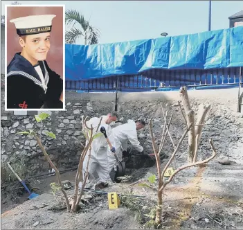  ??  ?? MATERIAL FIND
Royal Gibraltar Police search Trafalgar Cemetery. Inset, Simon Parkes