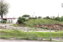  ?? File Photo ?? The former dumpsite in Carlisle Street. How about a park for everyone right here?