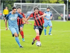  ??  ?? Eine von drei wichtigen Stützen, auf die Sontheim heute in Ellwangen verzichten muss: Stürmer Christoph Renner (am Ball). Foto: olv