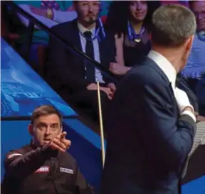  ?? BBC ?? Flashpoint: O’Sullivan points the finger at referee Marteel