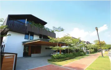  ?? THE EDGE SINGAPORE ?? The bungalow on Cove Drive was sold for over $20 million or more than $2,600 psf last July, although a caveat was not lodged
