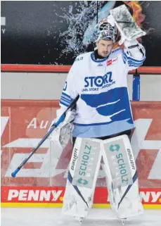  ?? FOTO: HEINZ WITTMANN ?? Die starken Leistungen von Wild-Wings-Torwart Joacim Eriksson sind auch der DEL-Konkurrenz nicht verborgen geblieben.