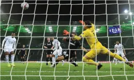  ??  ?? Casemiro’s injury-time equaliser meant that Real Madrid avoided a fourth consecutiv­e defeat in the Champions League. Photograph: Ina Fassbender/AFP/Getty Images