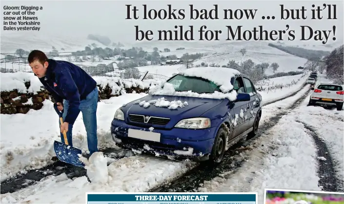  ??  ?? Gloom: Digging a car out of the snow at Hawes in the Yorkshire Dales yesterday